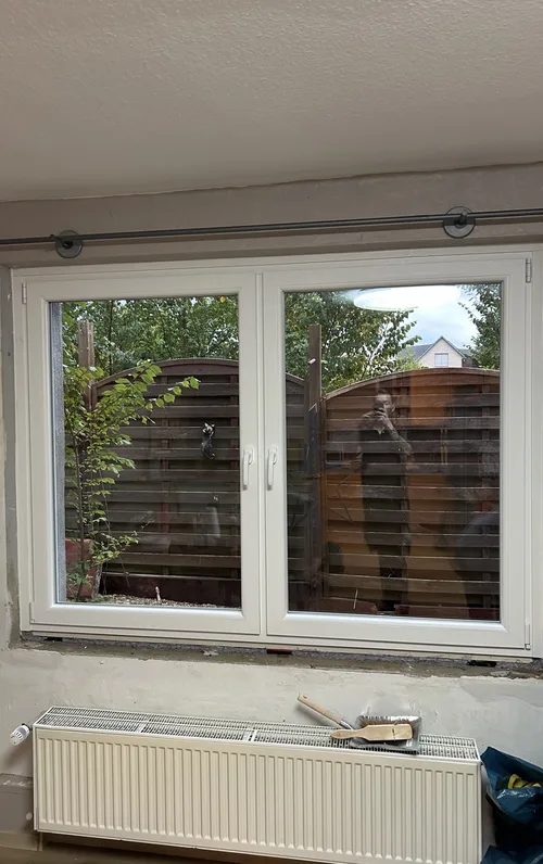 Fenstermontage mit Endergebnis – Bild 3 von 3